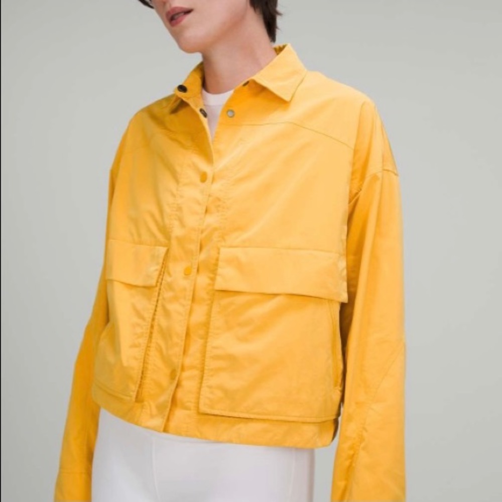 Lululemon Simply Effortless jacket in Wheat Yellow L
